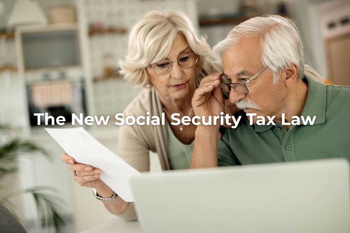 retired couple reviewing laws related to taxing social security